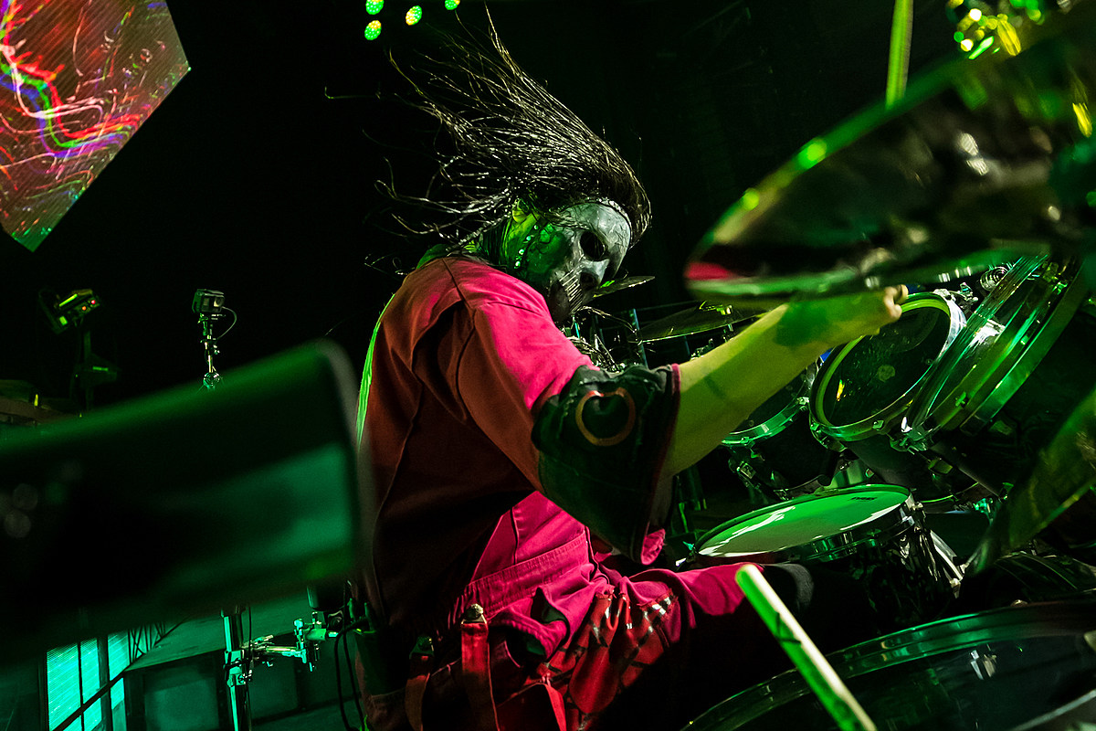 Фанаты Slipknot отреагировали на расставание группы с Джеем Вайнбергом