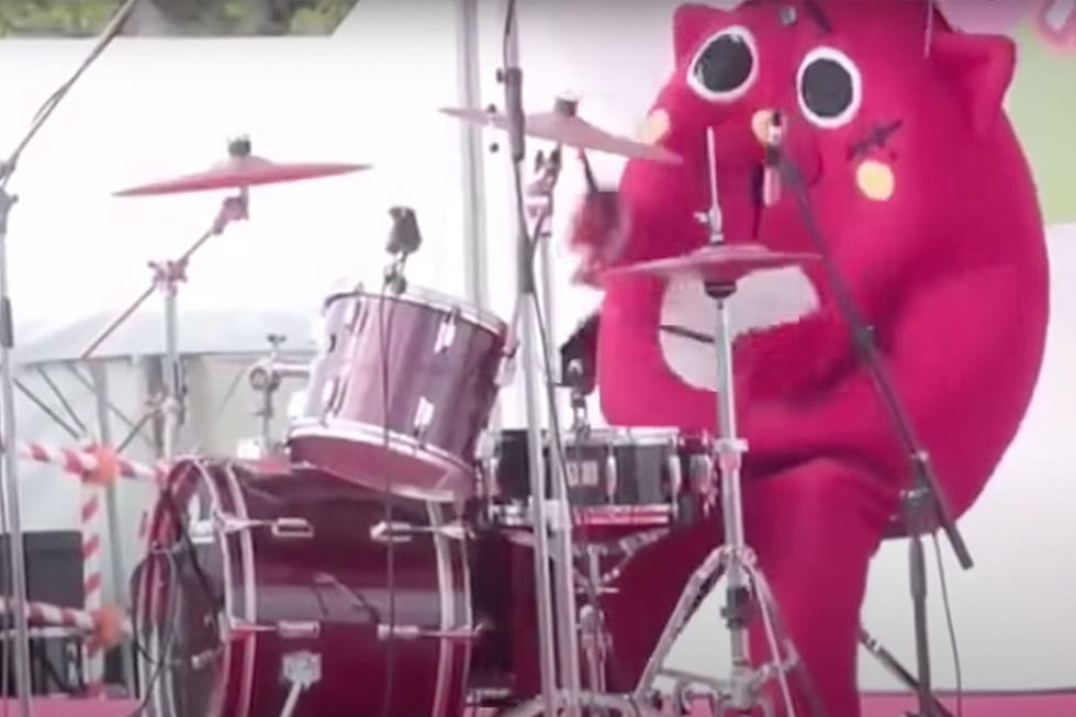 Drummer in Animal Costume Can&#8217;t Help But Bring the Fury During Children&#8217;s Music Concert