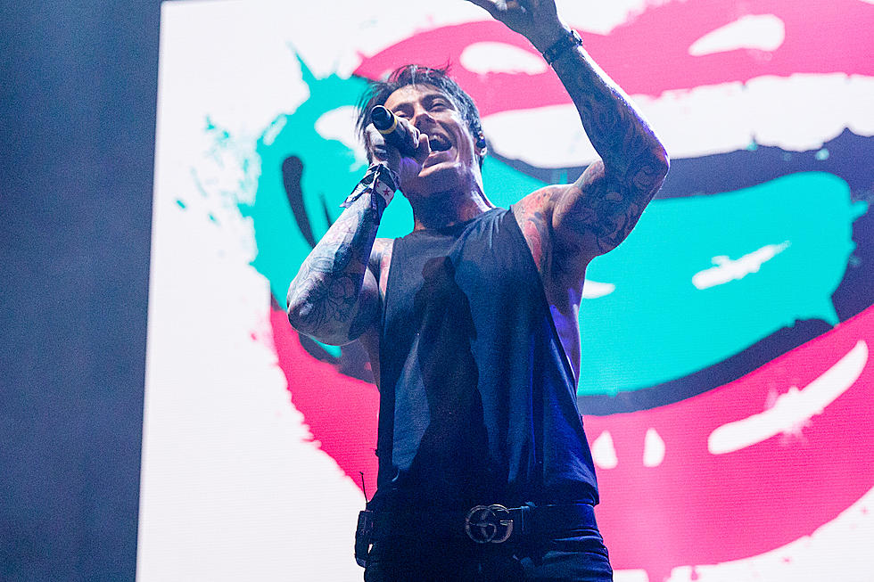 Watch Falling In Reverse Mock Laptop Drama at Festival Show