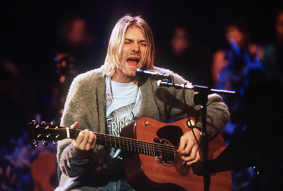 Revisit Photos From Nirvana&#8217;s &#8216;MTV Unplugged in New York&#8217; Performance