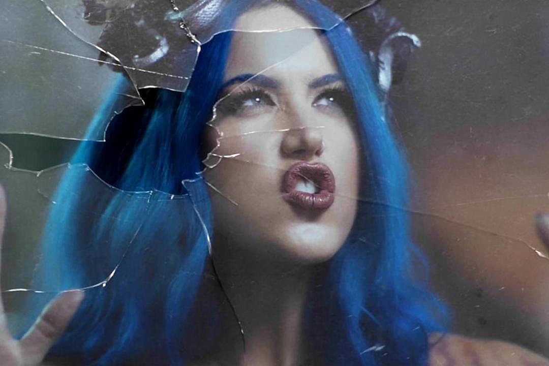 Alissa White-Gluz to Star in Movie About Vampire Metal Band