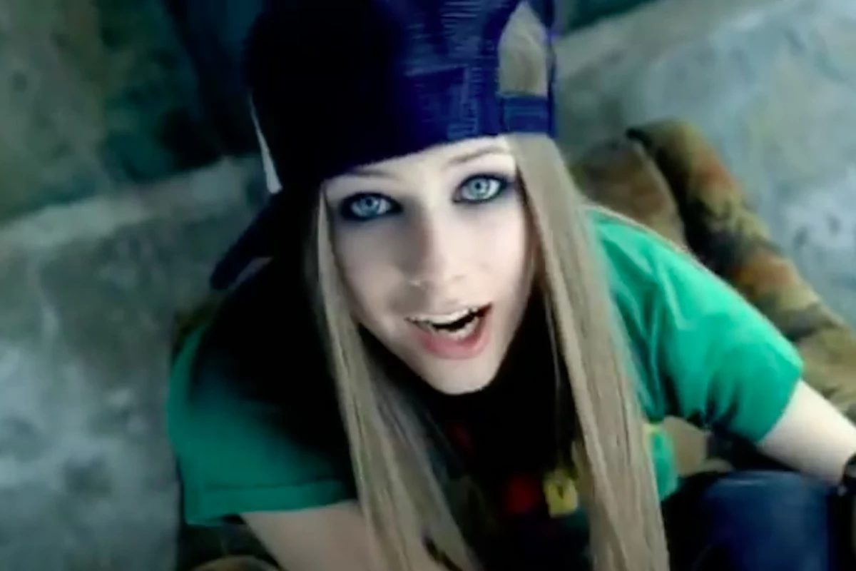 Avril Lavigne Is Working On A Film Adaptation Of Sk8r Boi