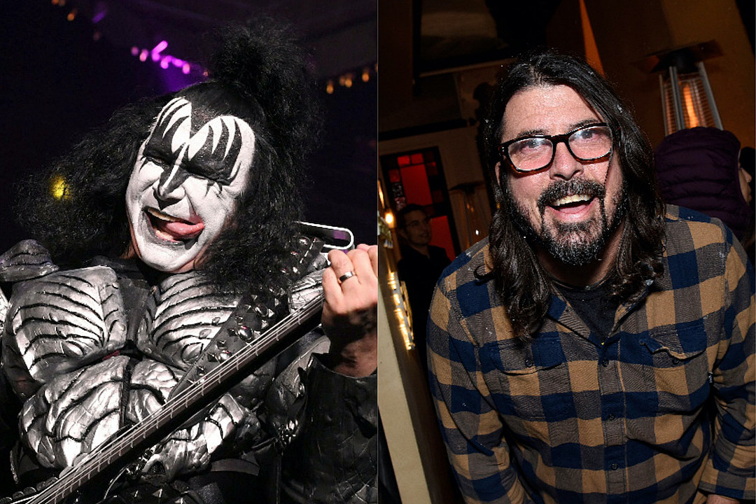 Gene Simmons Joins Foo Fighters Onstage, Gives Dave Grohl a Tip