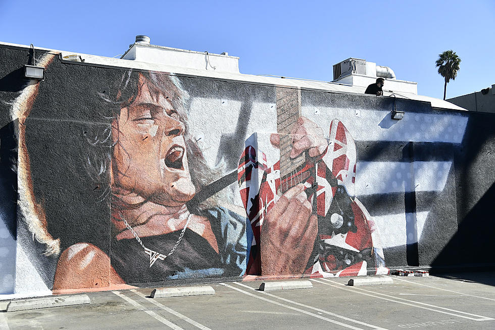 Eddie Van Halen Mural ‘Comes to Life’ in Augmented Reality Tribute