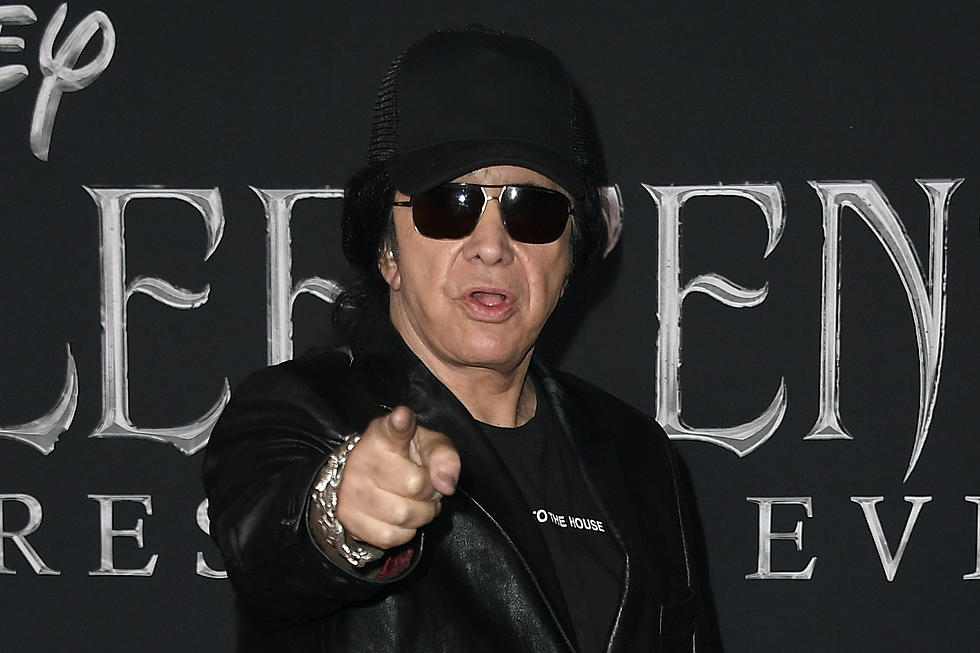 Gene Simmons Wants to Get &#8216;Kinder, Better Looking + Richer&#8217; in 2022