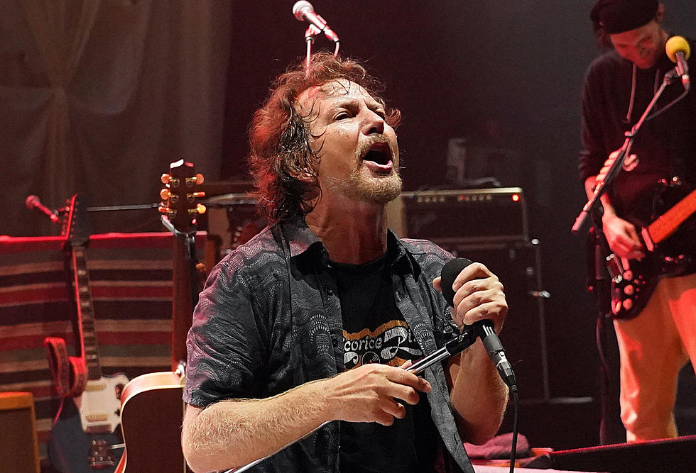 COVID-19 Made Pearl Jam&#8217;s Eddie Vedder See His &#8216;Life Flash&#8217; Before His Eyes