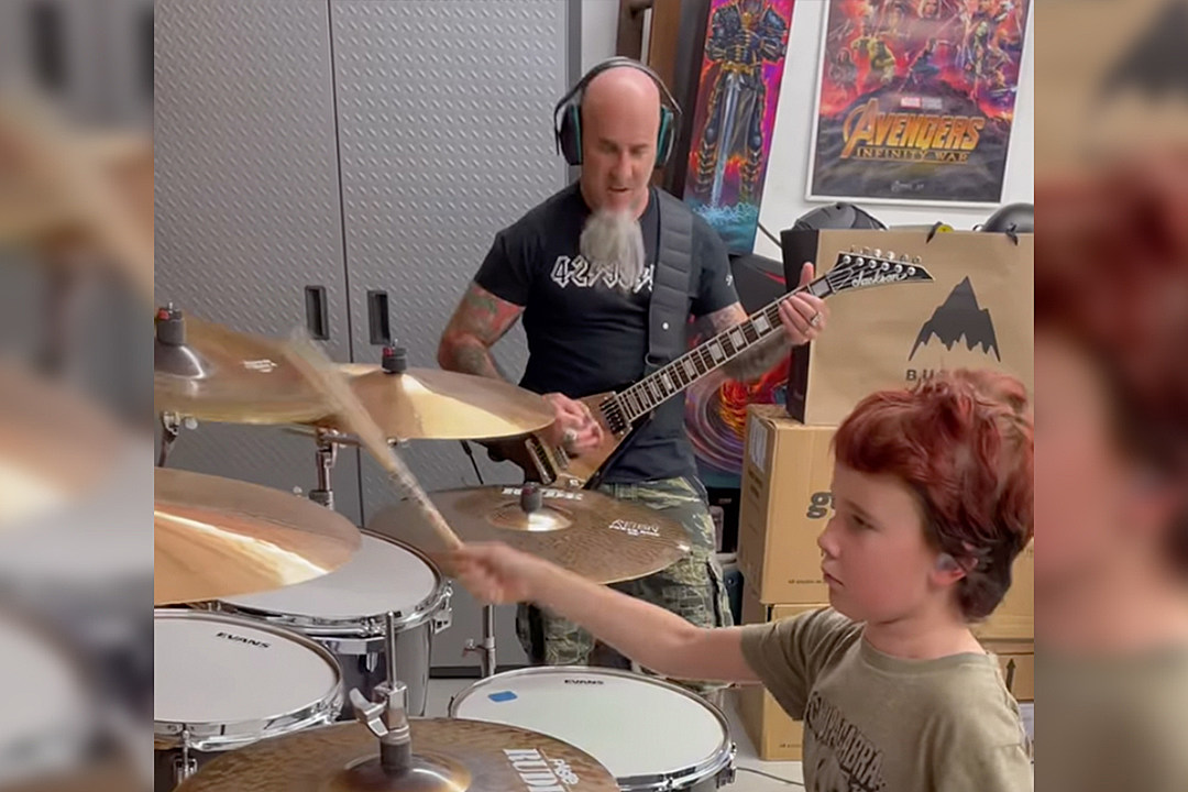 Scott Ian + 10-Year-Old Son Jam on Another Sepultura Classic