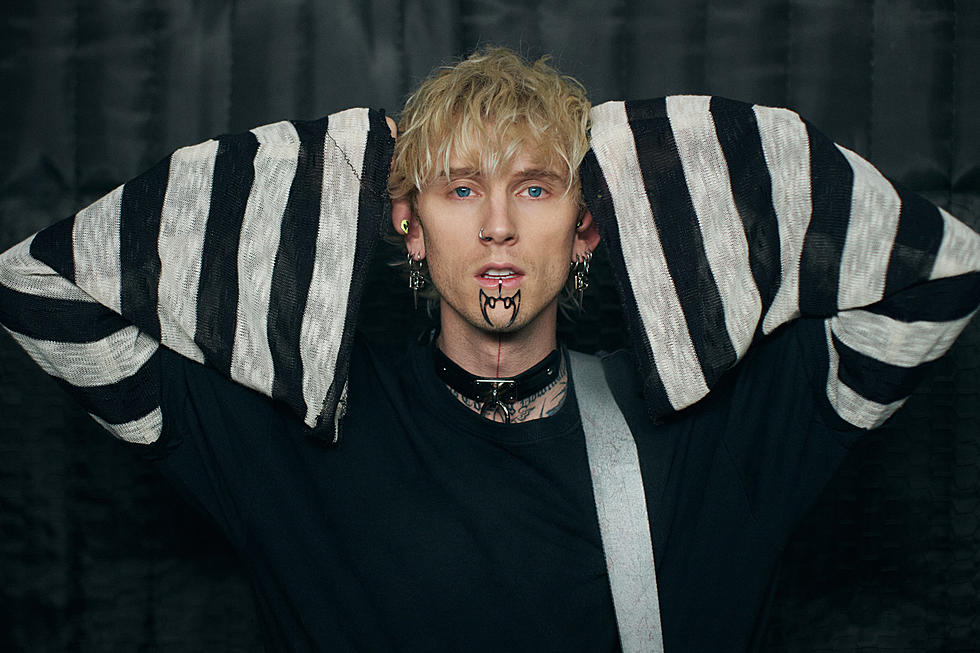 Machine Gun Kelly Earns Second Straight Billboard 200 Album Chart-Topper With &#8216;Mainstream Sellout&#8217;