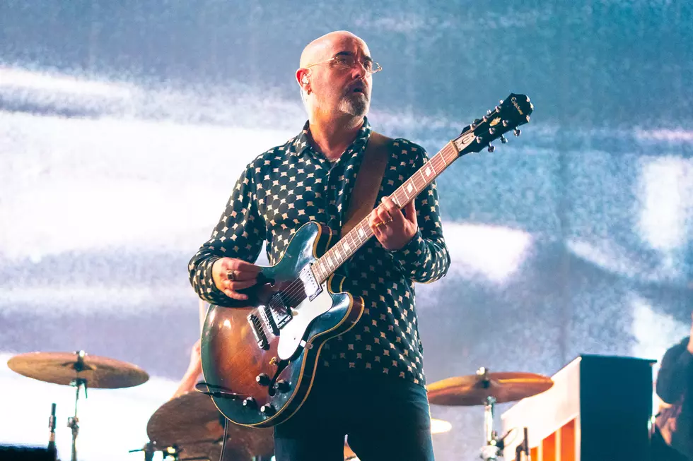 Oasis + Liam Gallagher Guitarist Paul &#8216;Bonehead&#8217; Arthurs Diagnosed With Tonsil Cancer