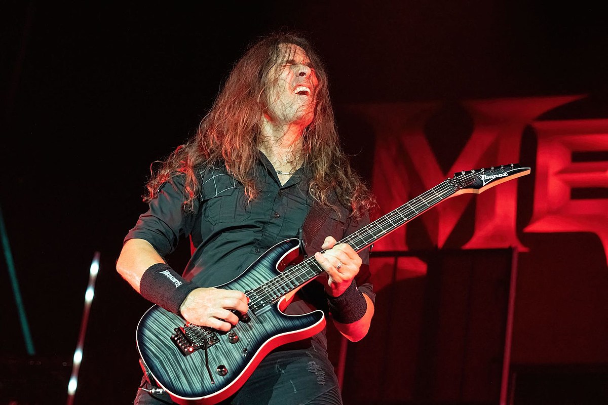 Kiko Loureiro trekt zich terug uit de Megadeth Tour en haar deelname wordt aangekondigd