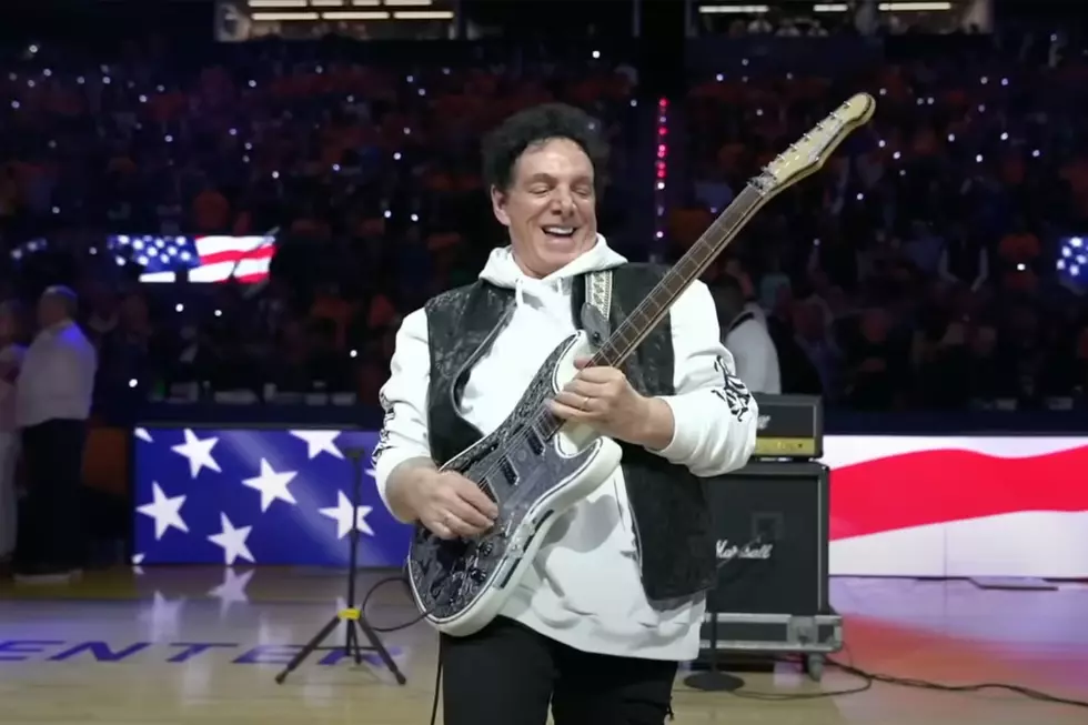 Journey’s Neal Schon Shreds National Anthem at 2022 NBA Finals Game 1