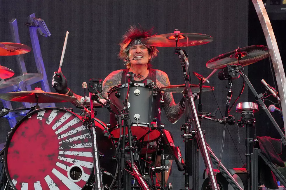 Tommy Lee’s Wife Reveals How Drummer Broke His Ribs