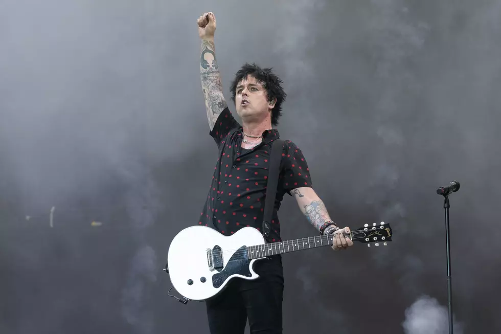 Green Day&#8217;s Billie Joe Armstrong Says He&#8217;s Renouncing U.S. Citizenship &#8211; &#8216;F&#8211;k America&#8217;