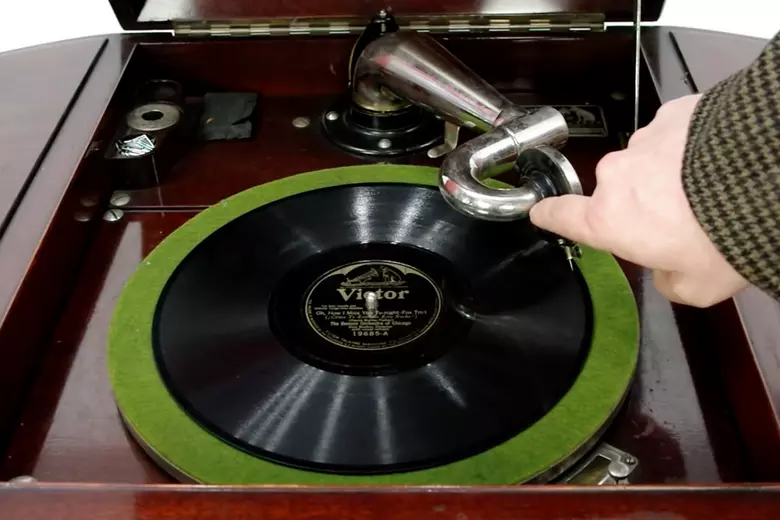 A Brief History of More Than 30 Music Formats