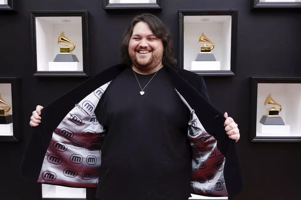 Wolfgang Van Halen Still Destroying Trolls on Twitter