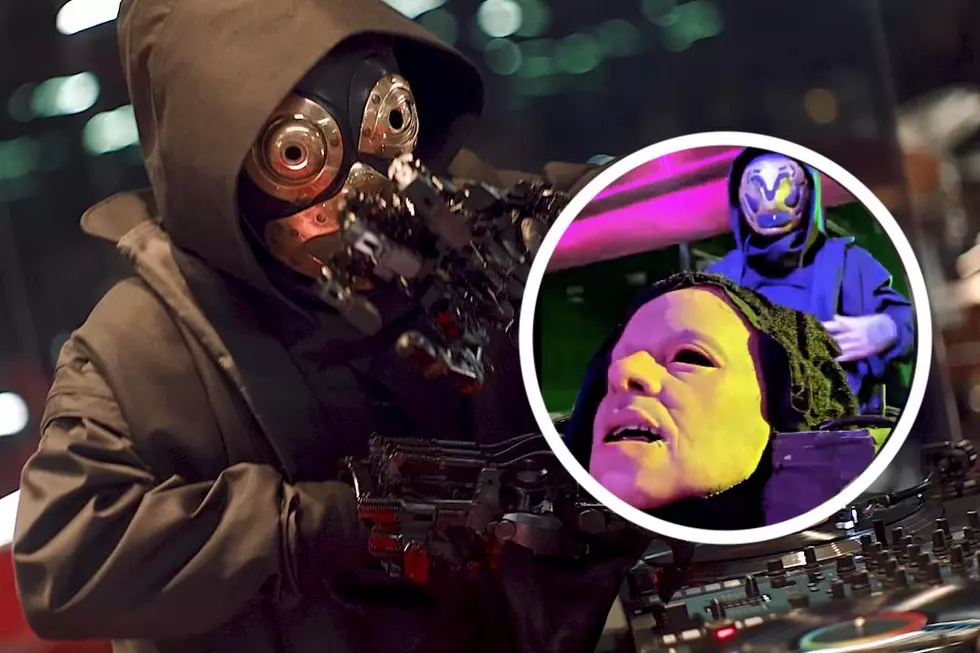 Sid Wilson&#8217;s Old Slipknot Mask Gets Animatronic, Sings Along at Show