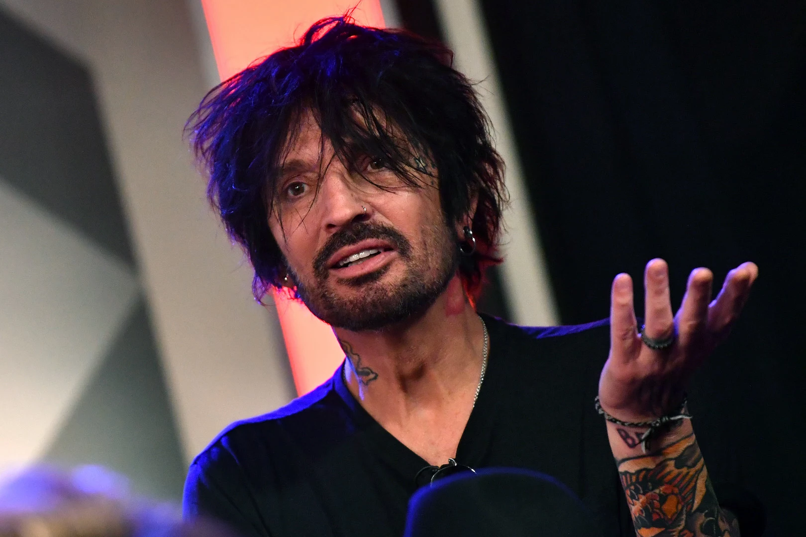Nude Naked Nudist Girls Nudism - Tommy Lee Trashes Fan Who Complained About Nudity at Motley Show