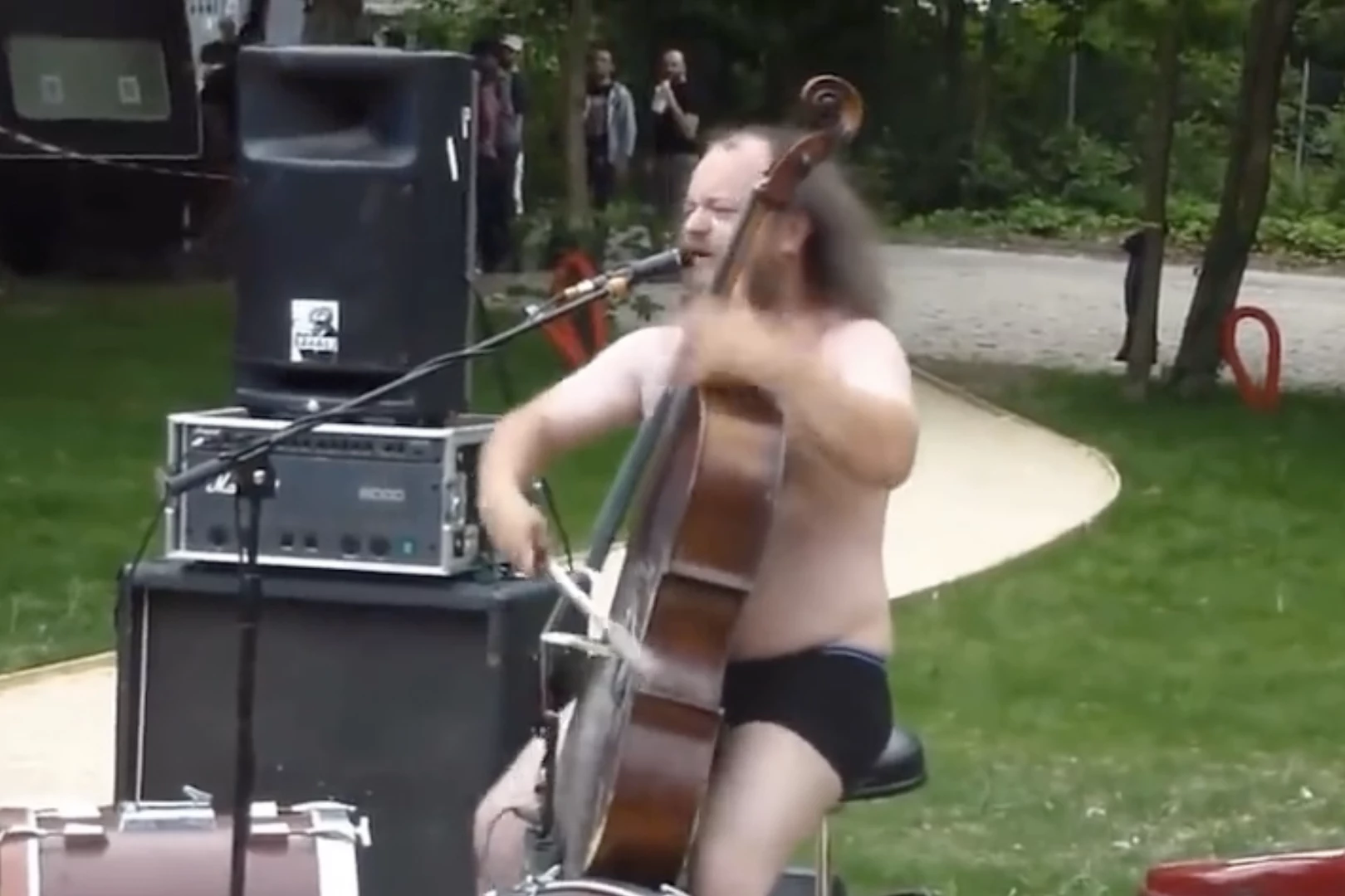 Man in Underwear Plays Death Metal Cello in a Park, Gets Tips photo