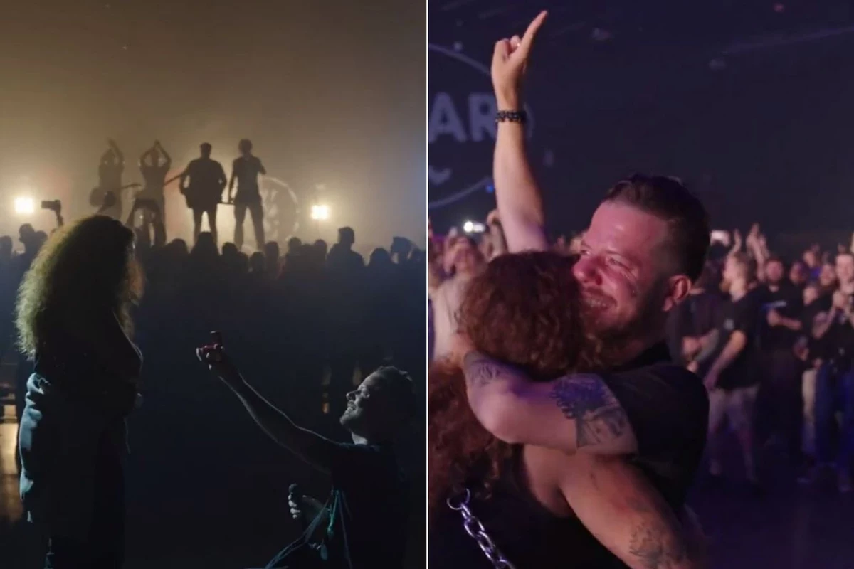 Couple Get Engaged in the Pit at While She Sleeps