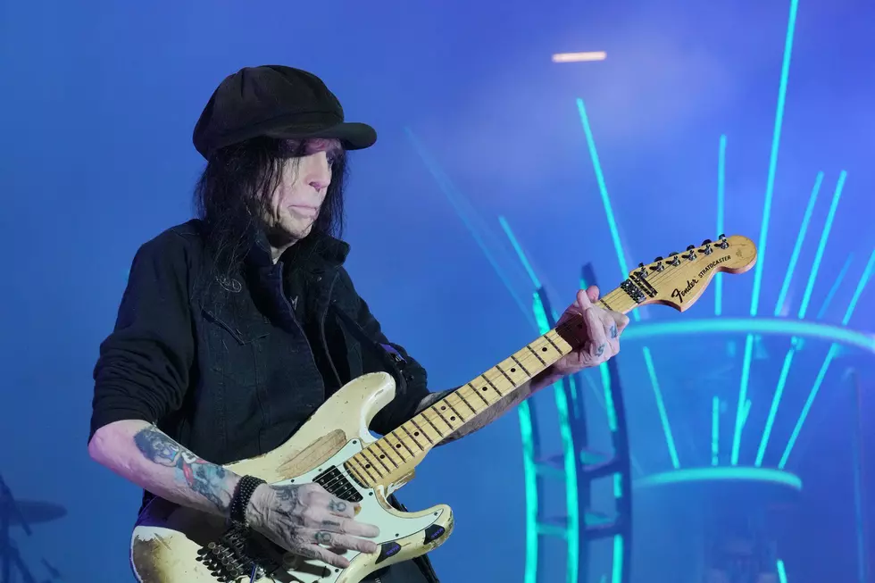 Fans React to Motley Crue Guitarist Mick Mars&#8217; Retirement From Touring