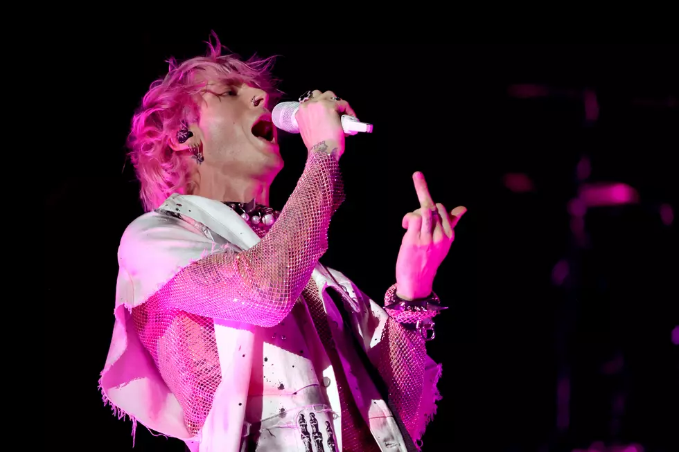 Why Machine Gun Kelly Doesn’t Think He ‘Switched’ Genres &#8211; ‘Motherf–ker, Are You Dumb?’
