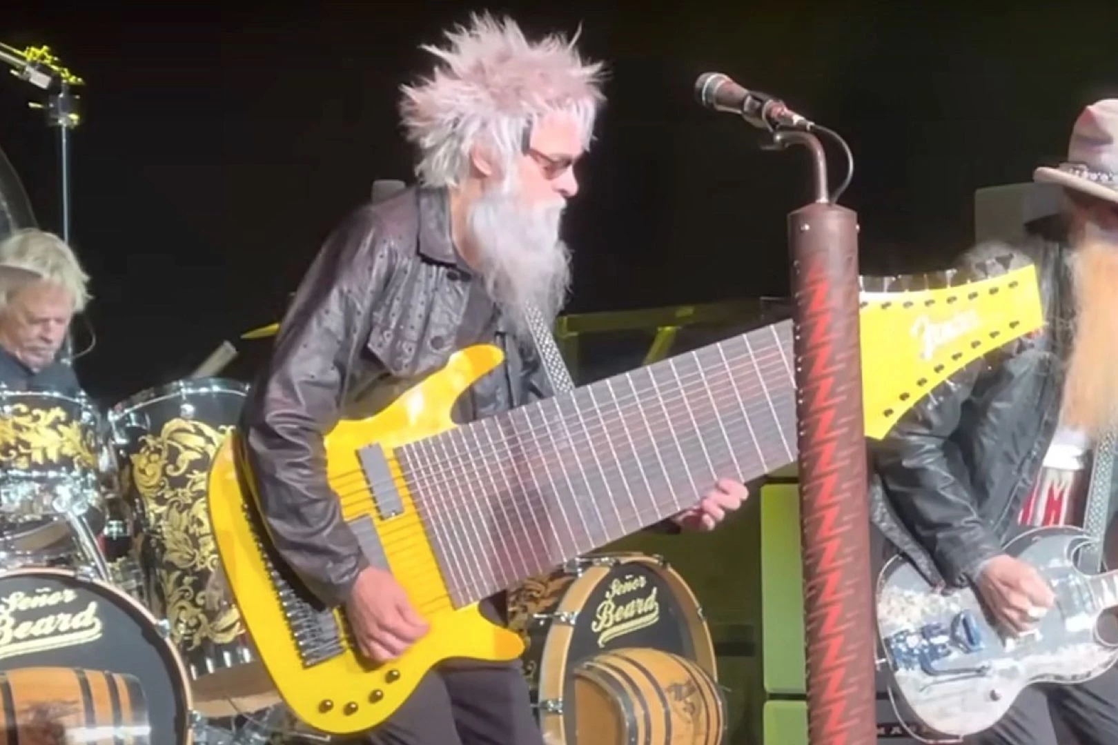 ZZ Top Perform With 18-String Bass for Absolutely No Reason