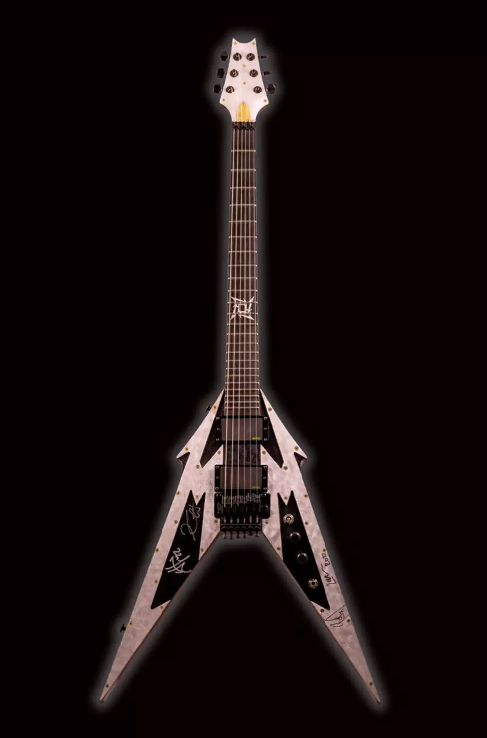 metallica flying m guitar in full