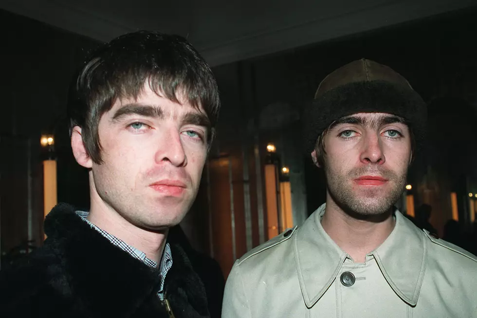 Manchester Residents Are ‘Trashing’ Oasis’ Noel + Liam Gallagher for a Good Cause