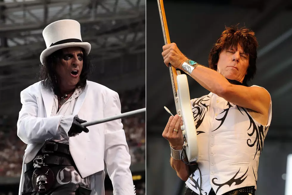 Alice Cooper Calls Jeff Beck Greatest Guitarist of All Time, Recalls Opening for Yardbirds When He Was 16
