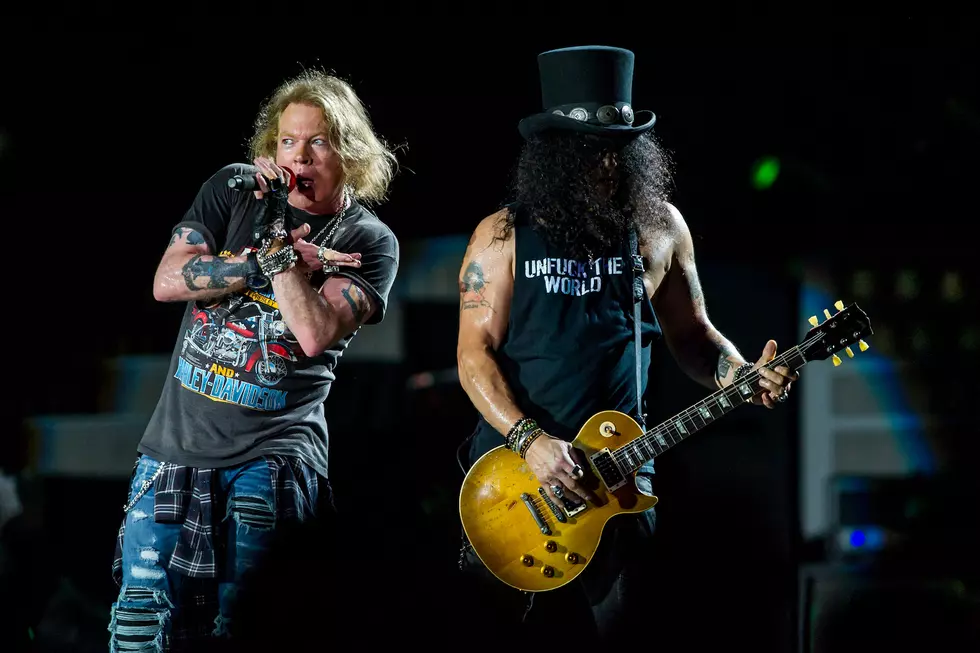 Fan Recalls How He Snuck Into First Guns N’ Roses Reunion Show