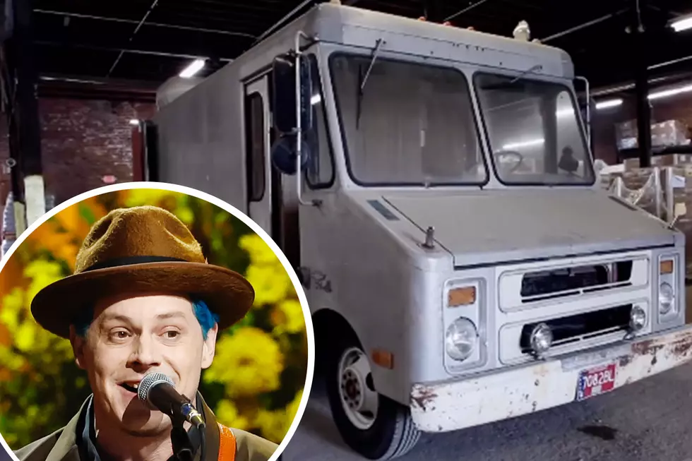 Watch Trailer of Jack White’s New ‘American Pickers’ Appearance