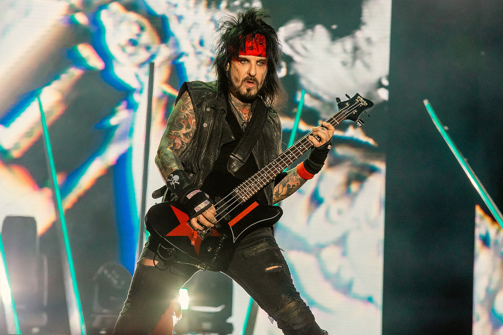 Listen To MÖTLEY CRÜE's 'Live Wire' Turned Into Soft Ballad By NIKKI SIXX's  SIXX:A.M. 