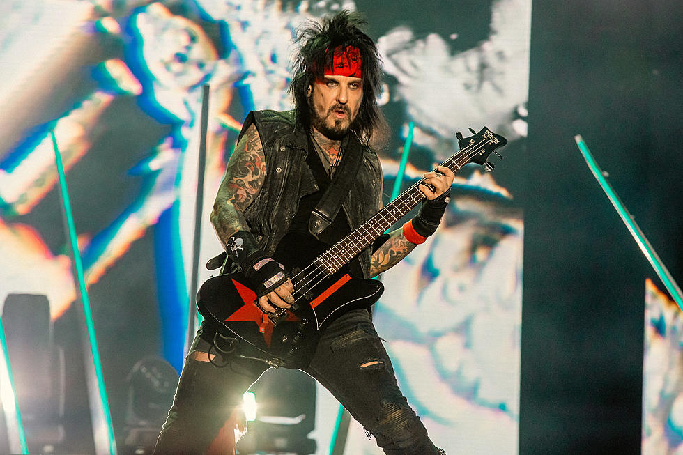 Motley Crue&#8217;s Nikki Sixx Makes an Argument for Outlawing Alcohol