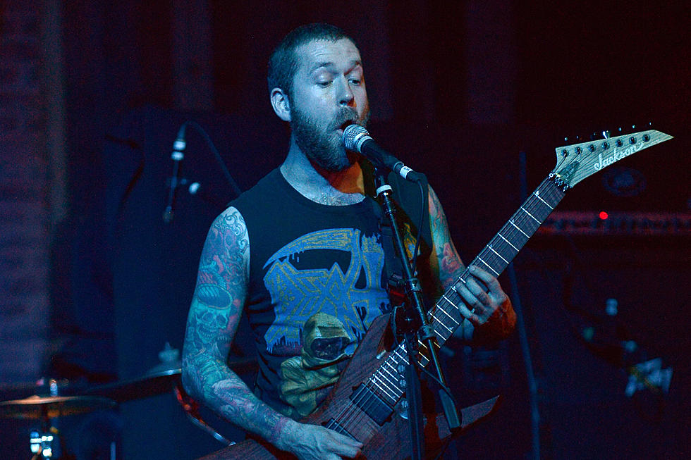 Revocation&#8217;s David Davidson Breaks Wrist Onstage, Pulls a &#8216;Hetfield&#8217; for Tour Remainder