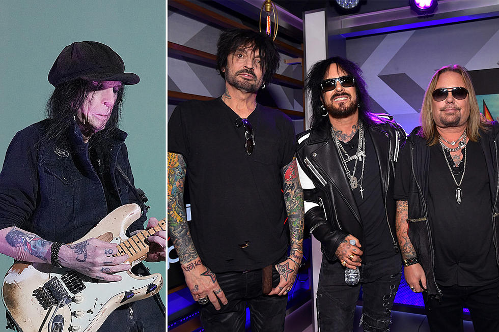 Report: Mick Mars Suing Motley Crue