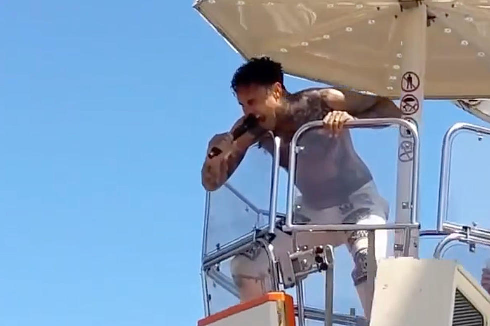 VIDEO: Fever 333&#8217;s Jason Aalon Butler Hits New High Screaming on Ferris Wheel at Festival