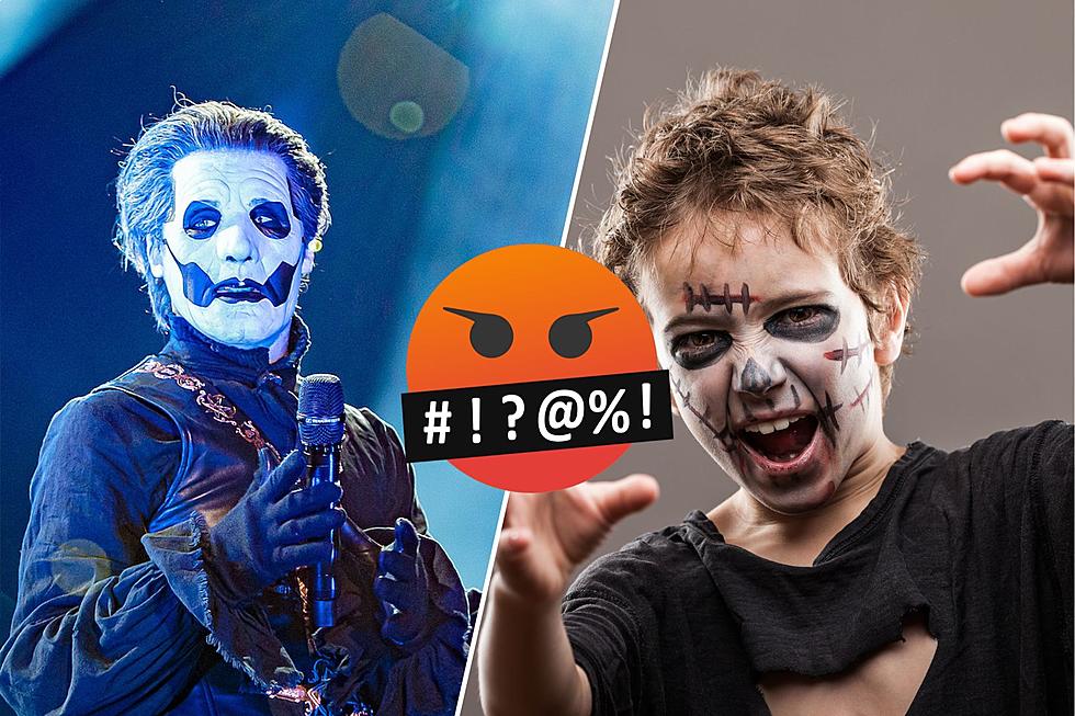 How to Apply (and Remove) Halloween Face Paint Like a Pro
