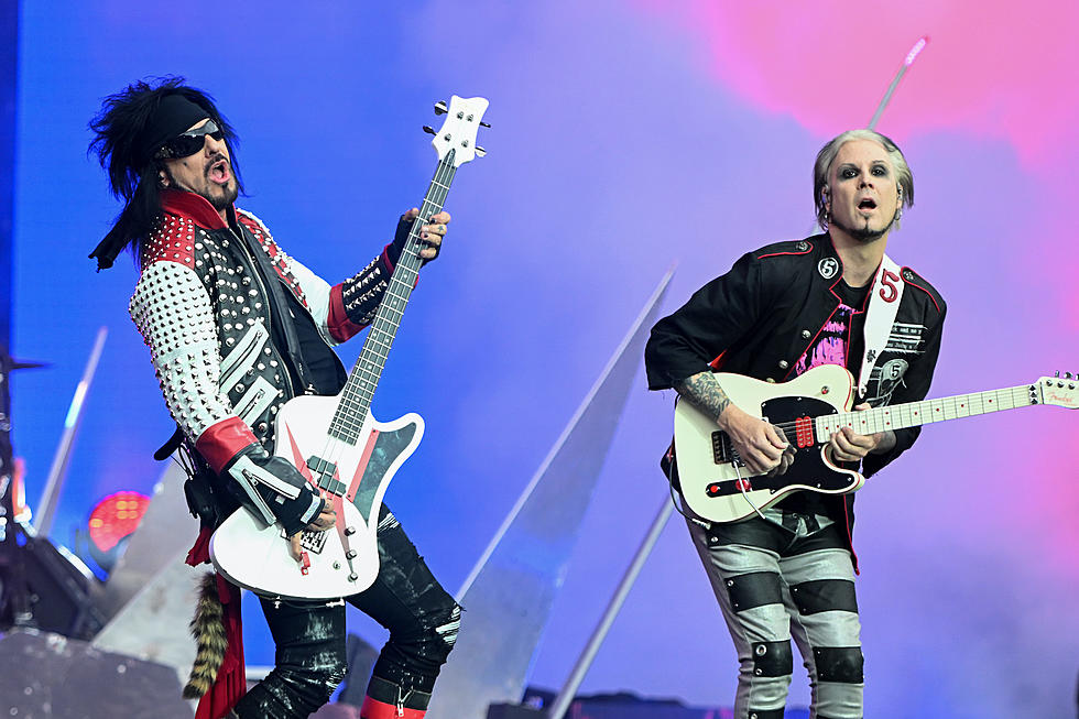 Motley Crue Cancel New Year's Eve Show