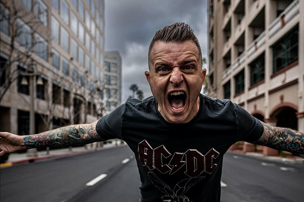 Former Atreyu Singer Rescinds His &#8216;Invented Metalcore&#8217; Claim &#8211; &#8216;I Say Stupid S**t Sometimes&#8217;