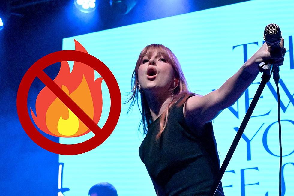 Paramore&#8217;s Hayley Williams Reacts to Pyro Mixup &#8211; &#8216;Somebody&#8217;s Getting Fired&#8217;