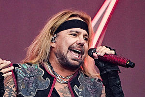 The Song Vince Neil Wants Back in Motley Crue’s Set For the First...