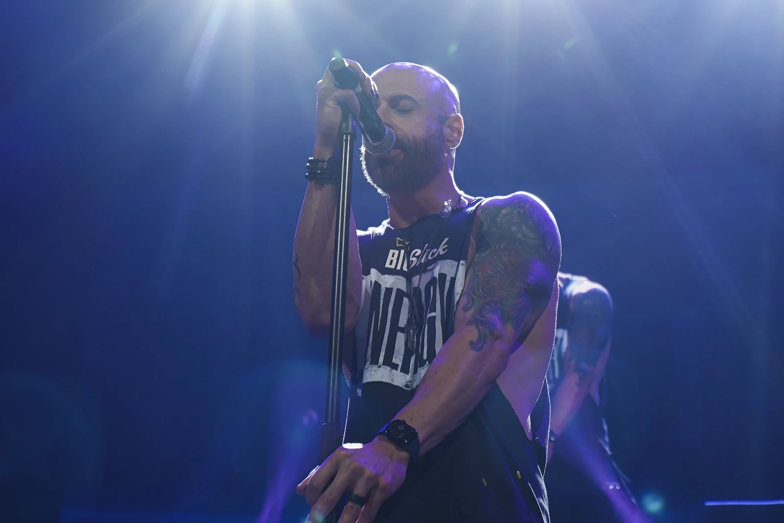 Chris Daughtry Dives Deep Into Powerful New Song, 'Pieces'