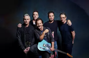 7 Things We Love About Pearl Jam’s New Album, ‘Dark Matter’