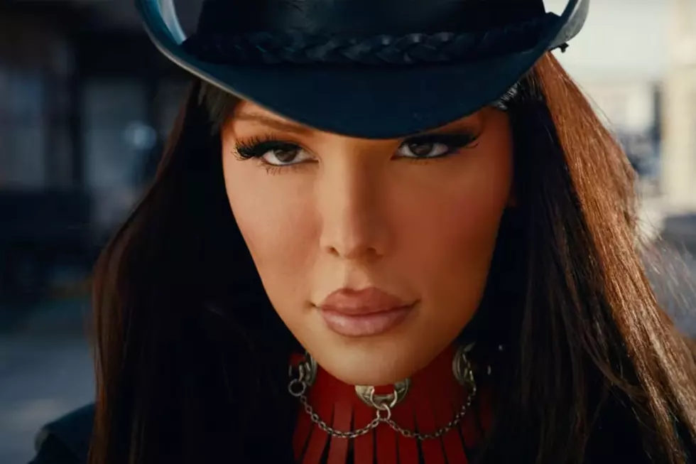 blaire white in falling in reverse's 'All my life' video