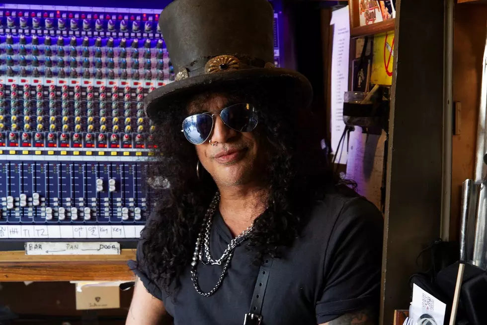 Slash Celebrates Solo LP + Says '2025 Is All About Guns N' Roses'