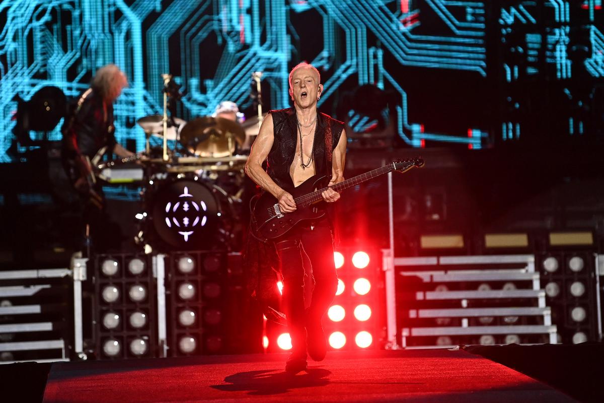 Phil Collen of Def Leppard: Band follows 10-year plan