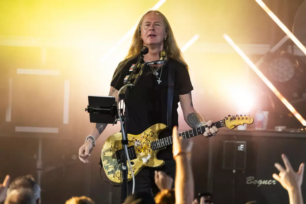 Jerry Cantrell Celebrates Solo Album, Discusses Alice In Chains