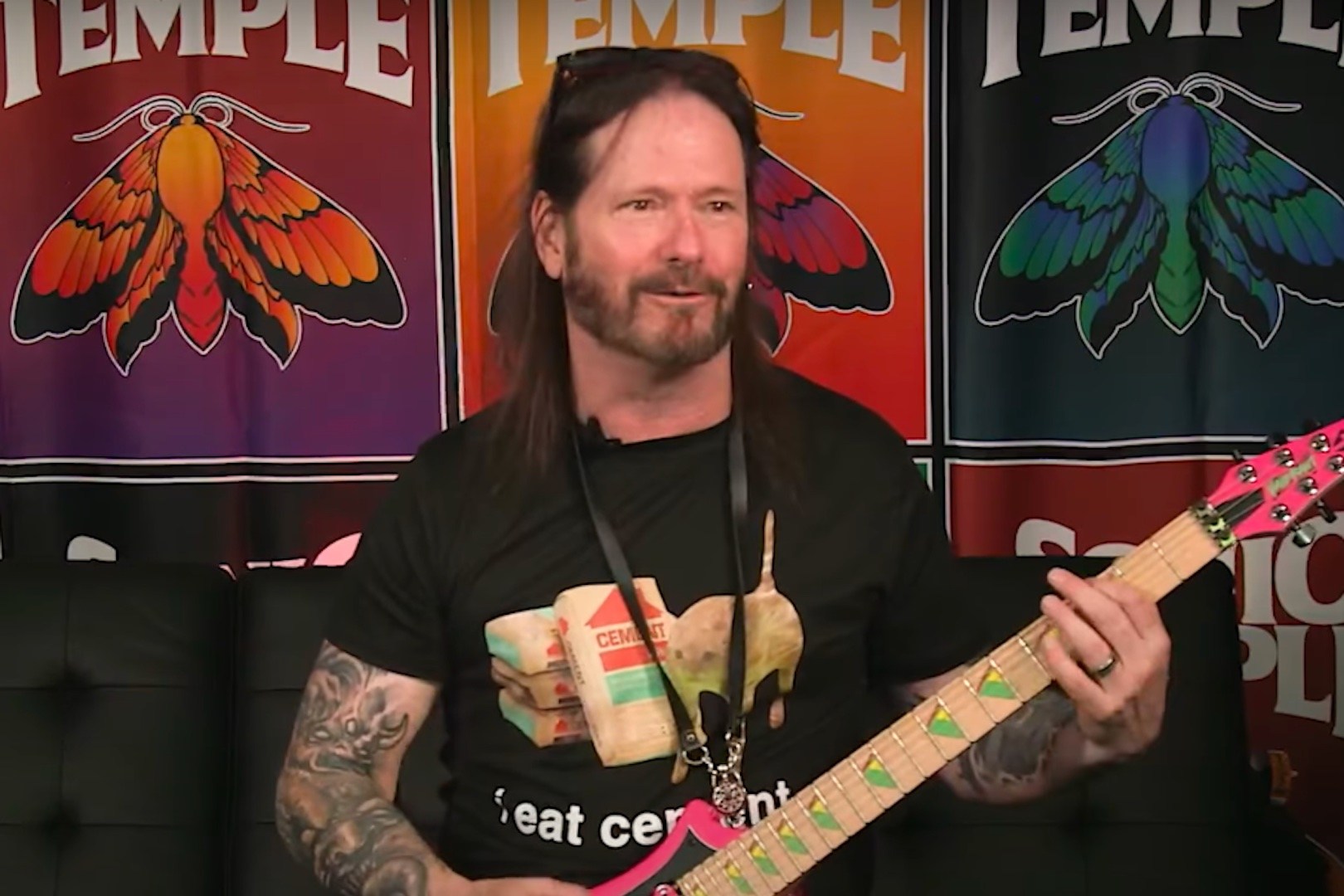 Gary Holt Plays His Favorite Black Sabbath Riffs