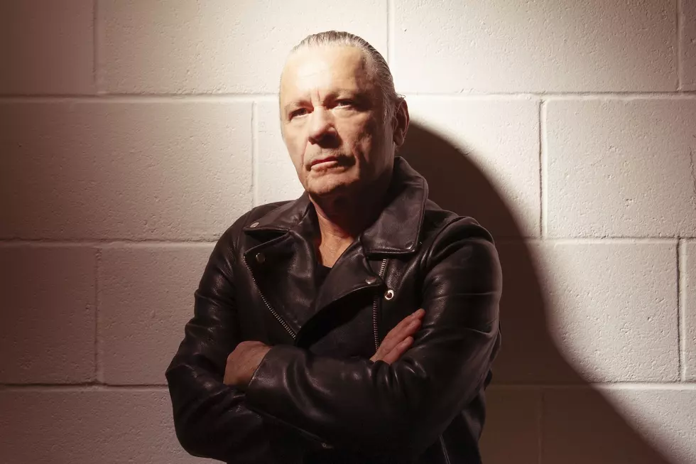 ‘Why Don’t You Try Rapping?’ – How Bruce Dickinson Reinvented Himself on ‘Balls to Picasso’