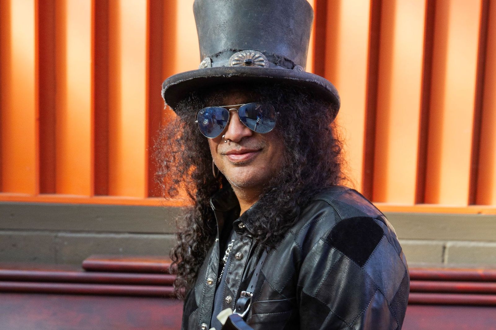 Interview: Slash Discusses His Love For Live Albums, Ozzy + More